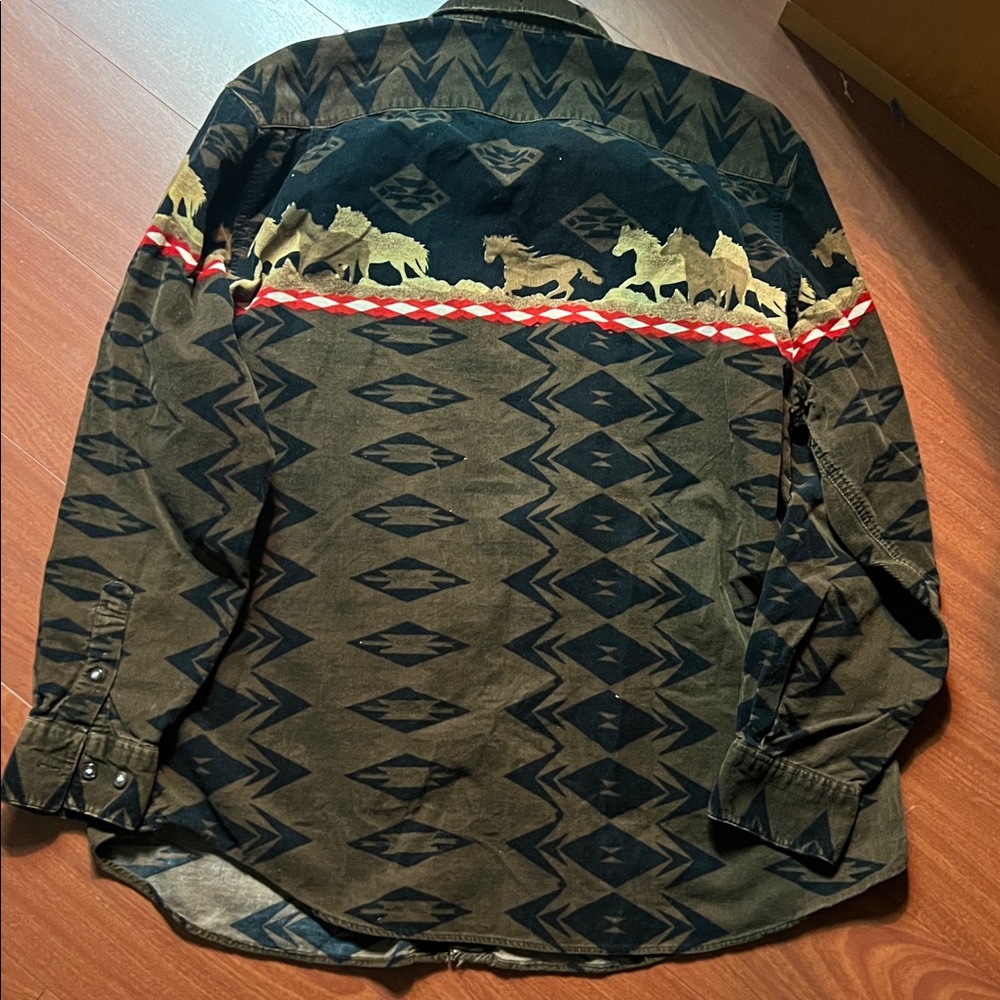 Natural Reflections Brown western horses AOP Camouflage boxy shirt size L - Picture 2 of 9